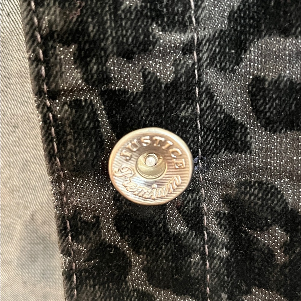 Justice Premium Leopard Jean Jacket - Picture 4 of 8